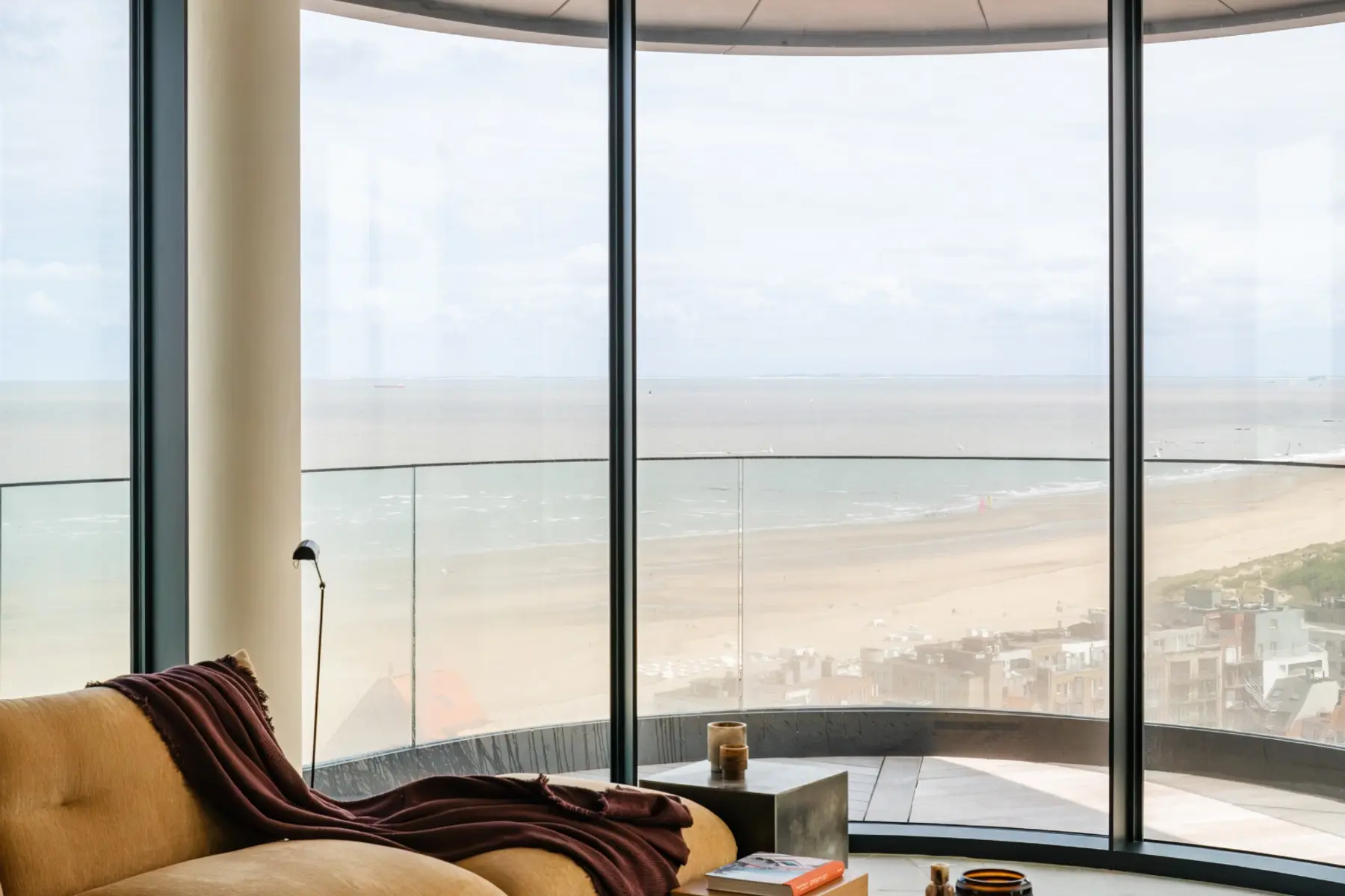 Heldentoren topfloor, Interieur in Heist, foto 1